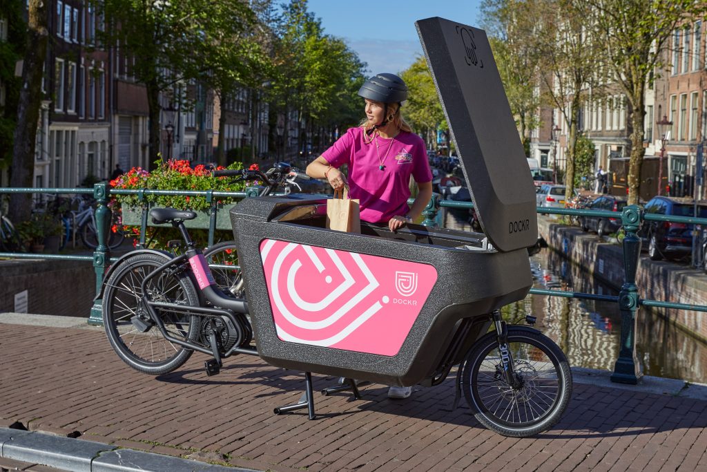 bezorgen op fiets in de stad